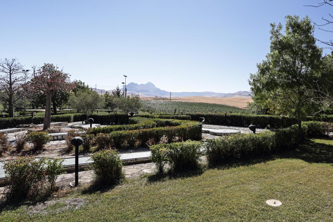 Agriturismo Tenute Pollara Roccamena Экстерьер фото