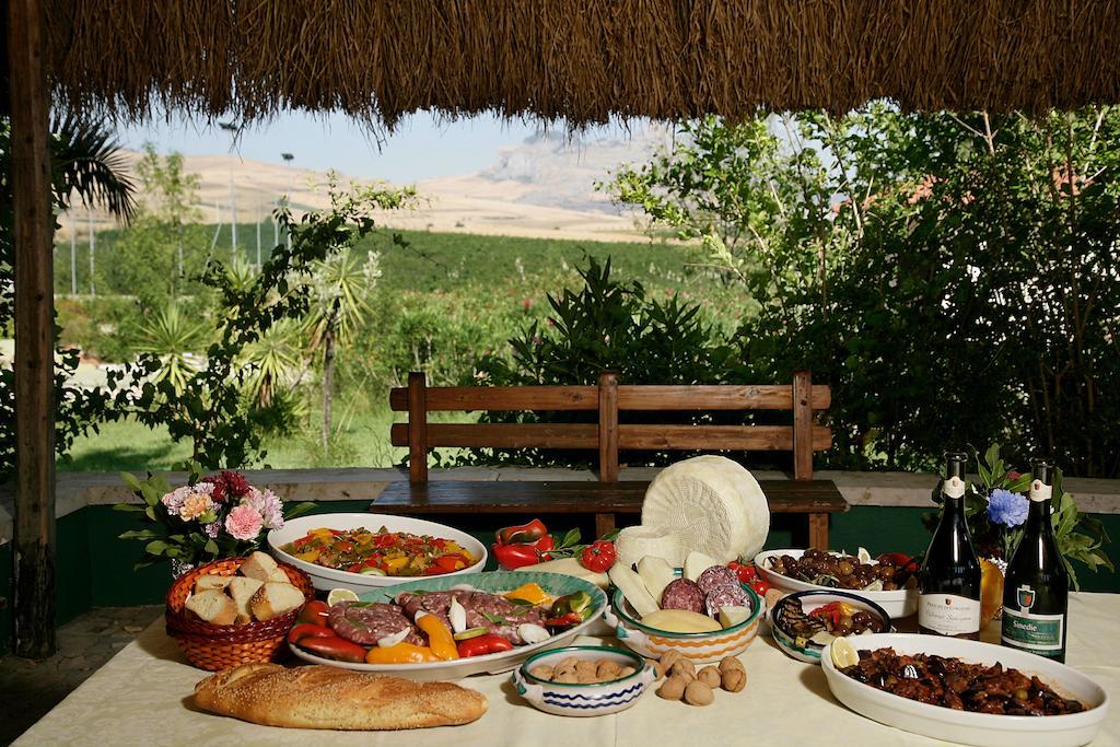 Agriturismo Tenute Pollara Roccamena Экстерьер фото