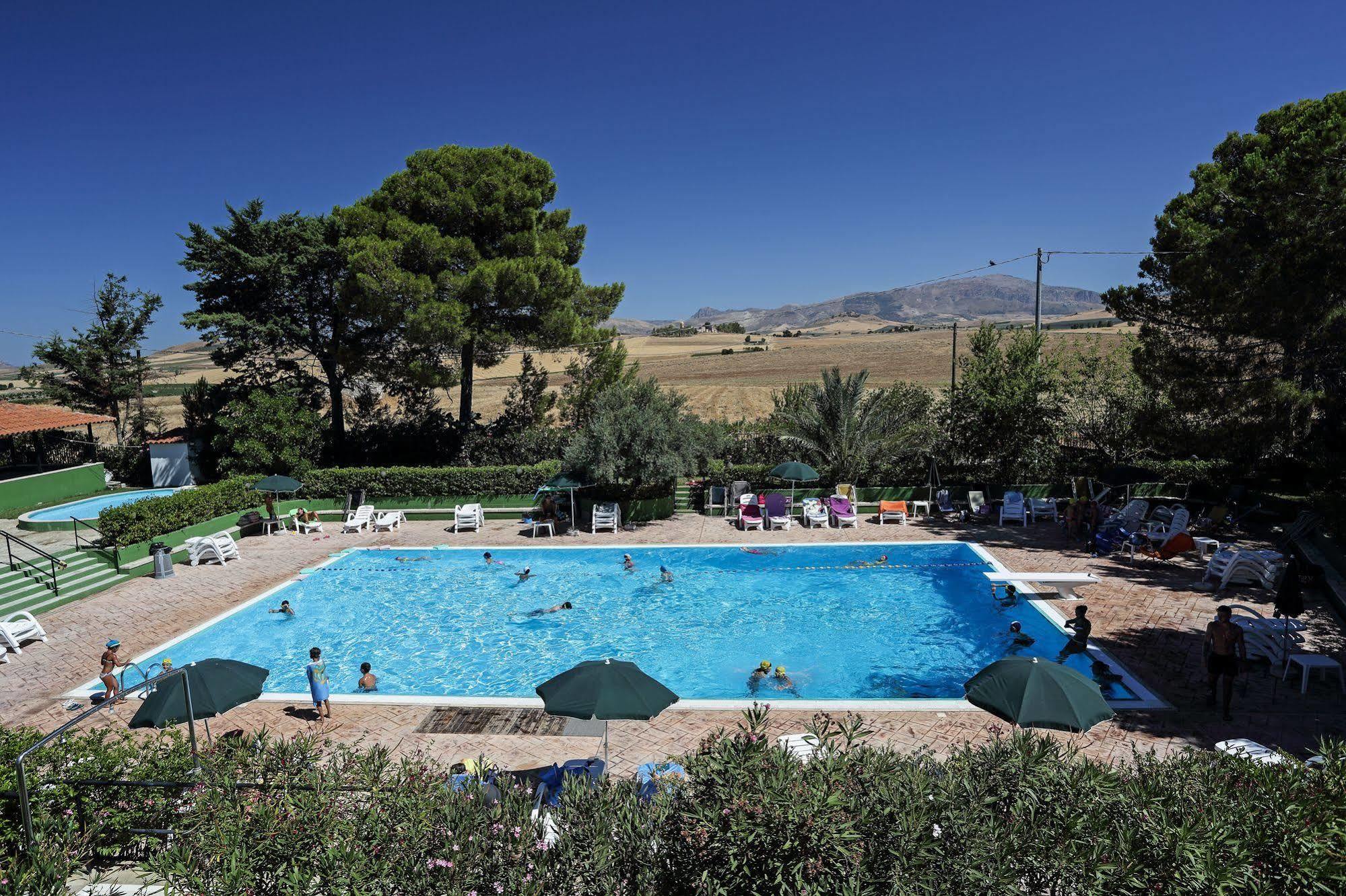 Agriturismo Tenute Pollara Roccamena Экстерьер фото